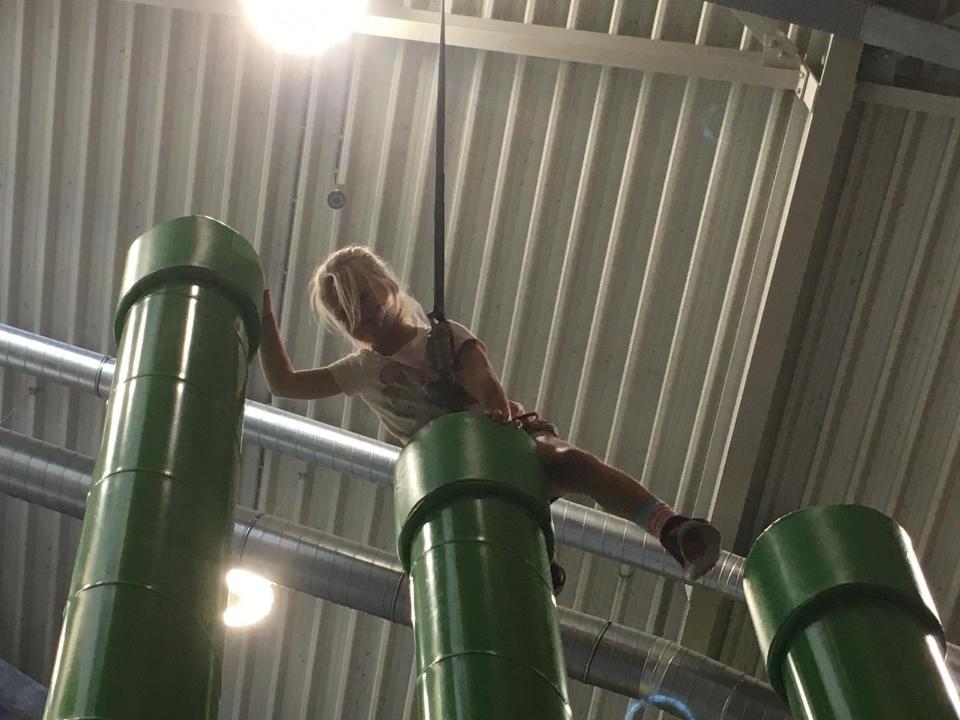 293B67B7-E947-4D19-A69C-405AC2450B7E