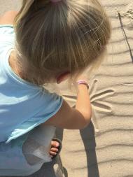 D81621E6-3B63-45C2-A563-E692FD919EC4