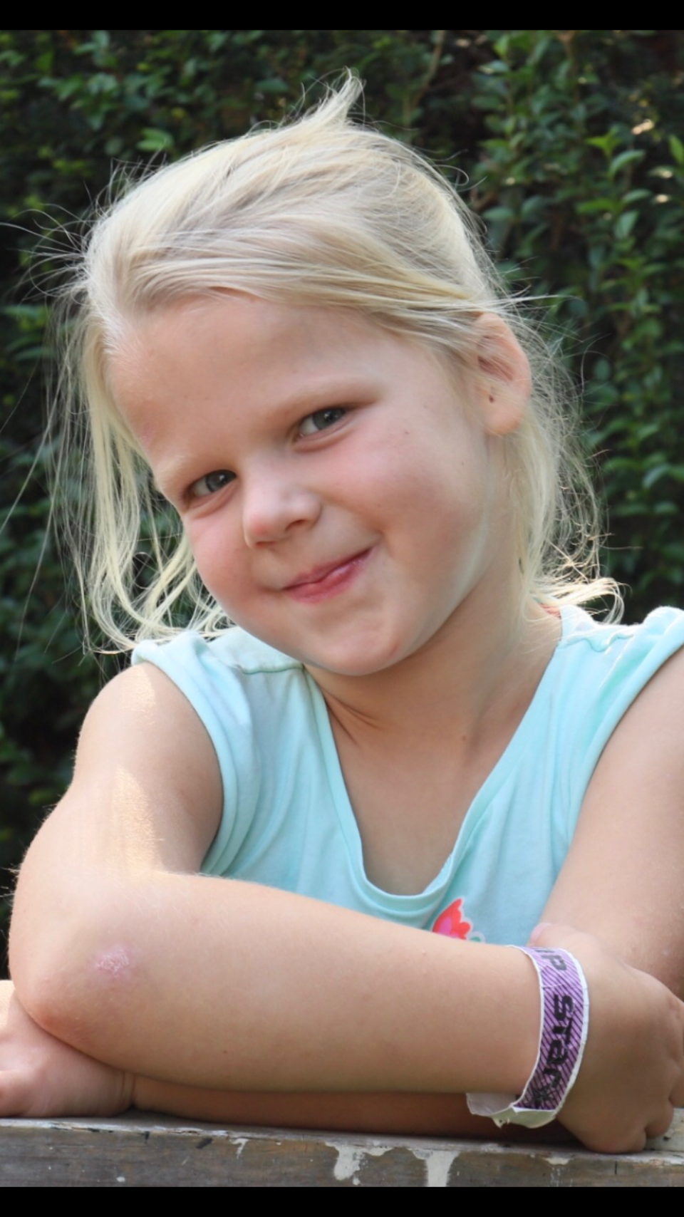 22874AEB-4940-42B5-8844-0EA804D819D2