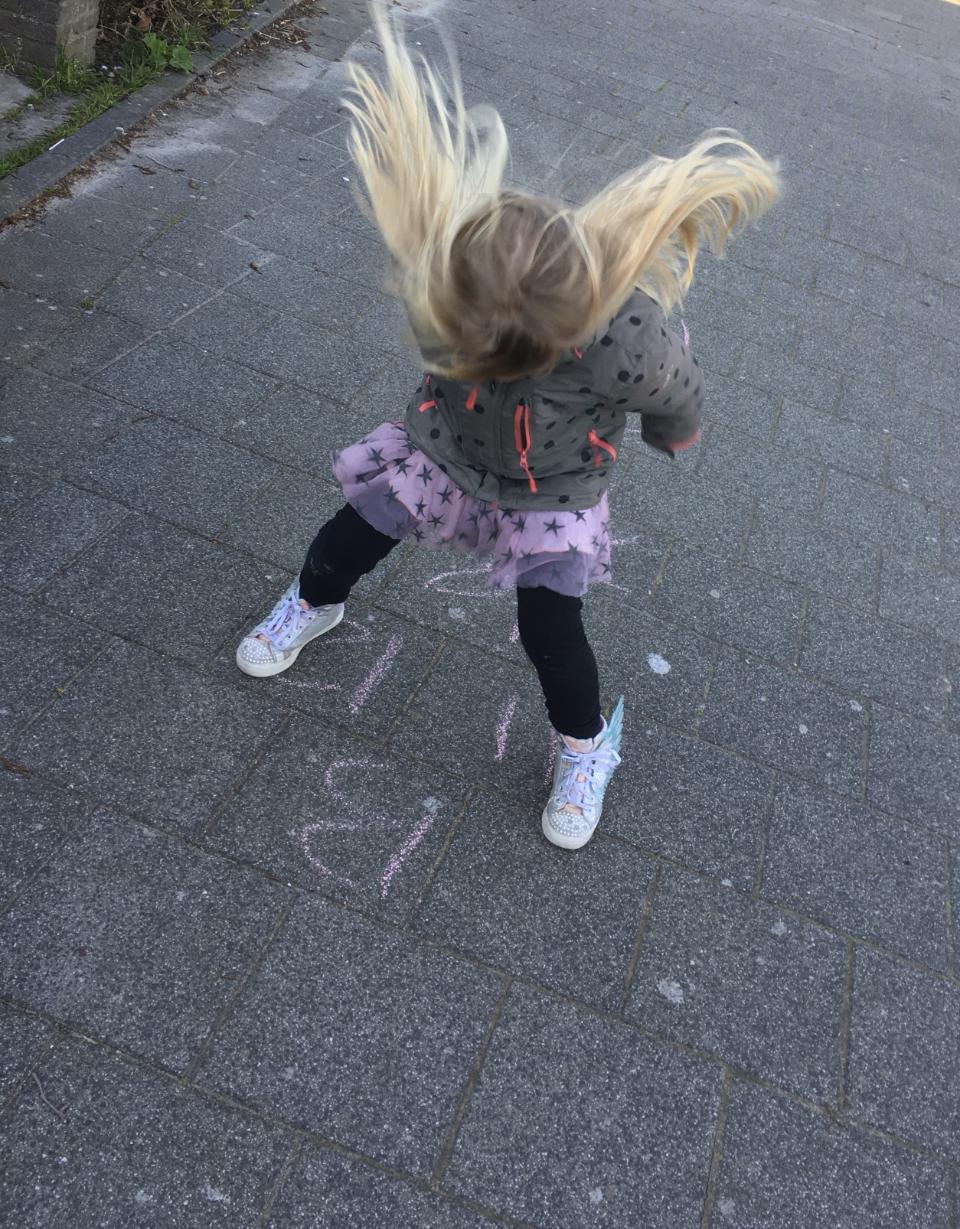 B32BFAF6-512E-4920-9FFA-798DC2197146