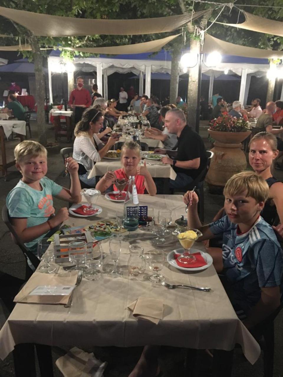 5854900B-5426-474B-96CC-F02513E3E649