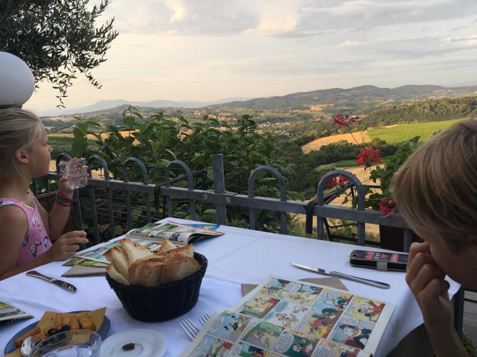 B8CD65BD-D2A7-40EA-9A4F-D790D72475F8