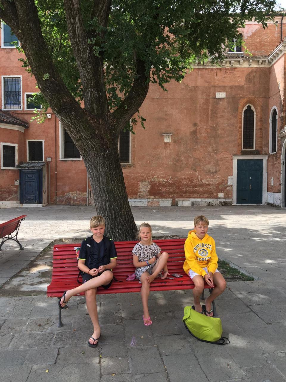 214CD91D-BF7A-4963-AC0A-786E4E88D652