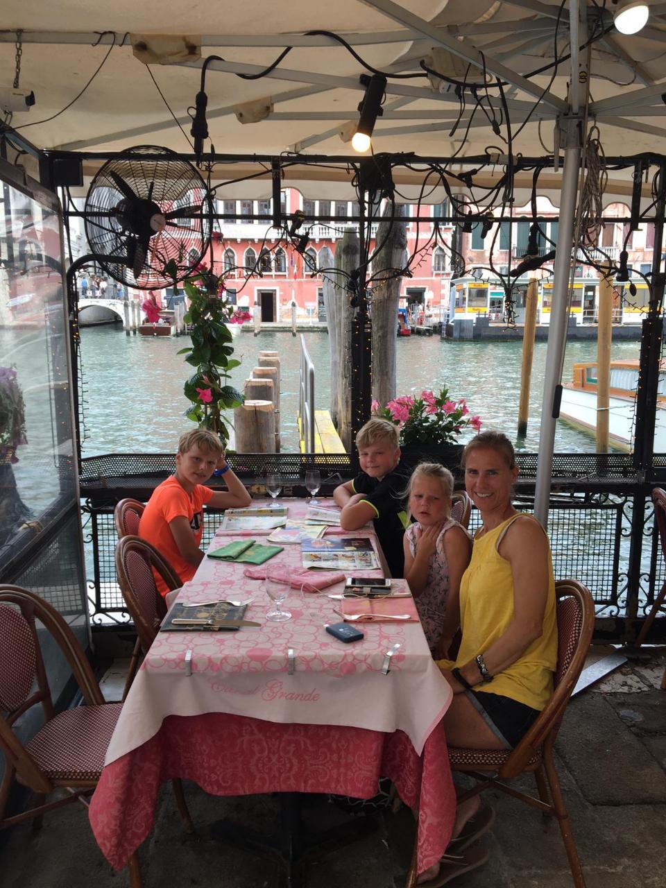 2E62363E-EA89-4960-8452-6A24D2DA7D13