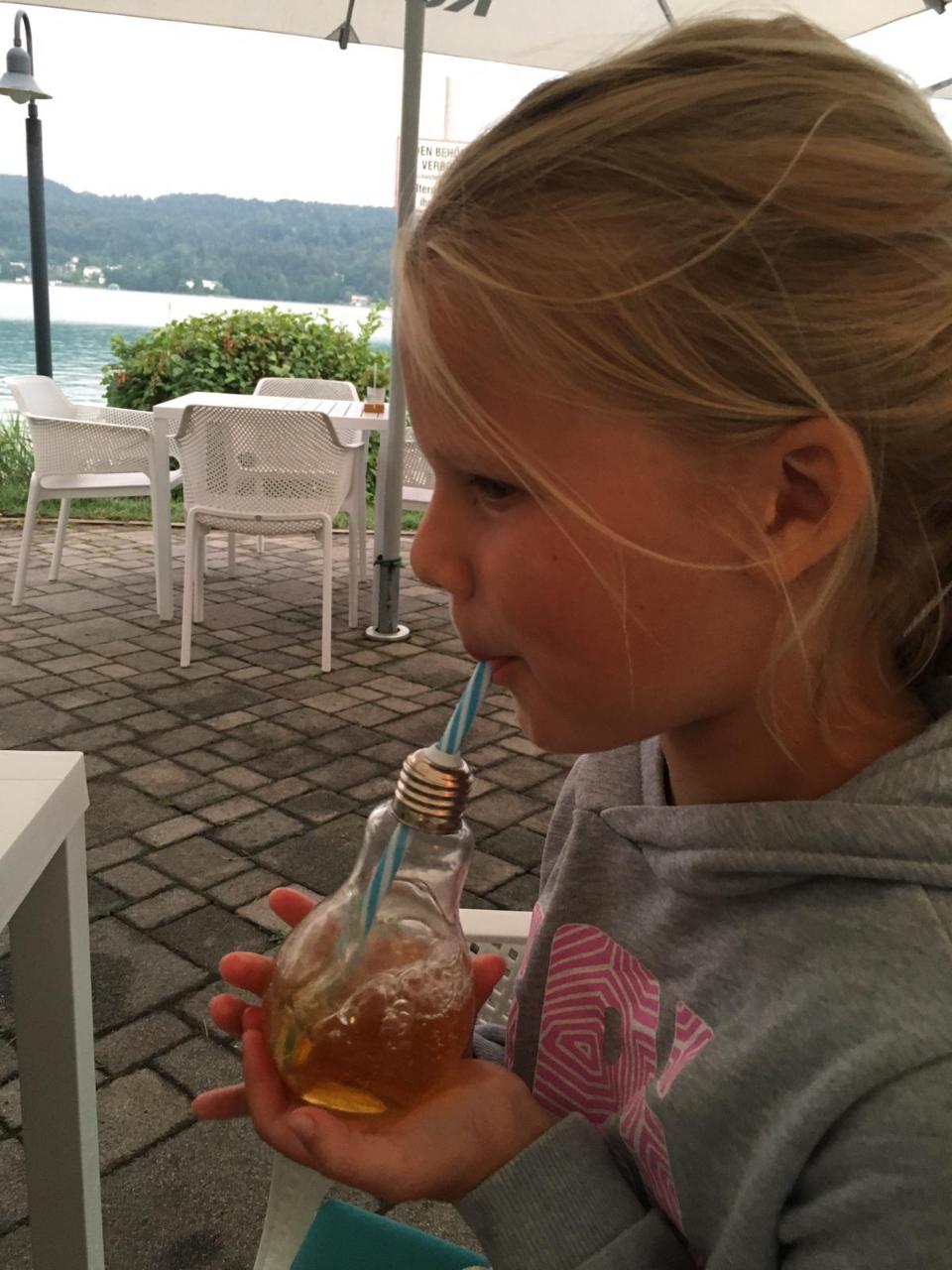 B86BD722-7CD1-400B-98A0-6E7E87C8513D