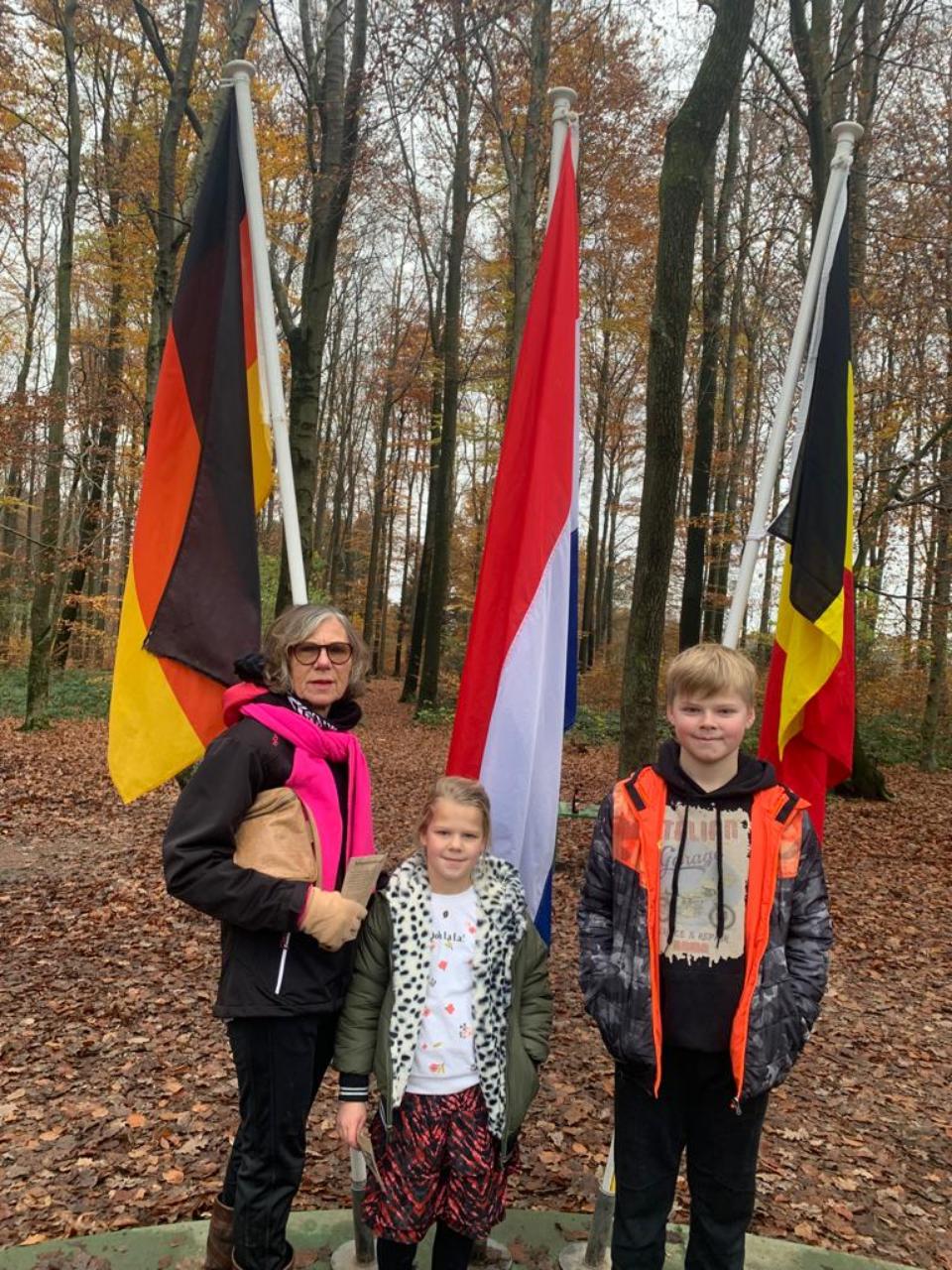 AAAE9CBC-CC5C-496B-B03C-A600F949D399