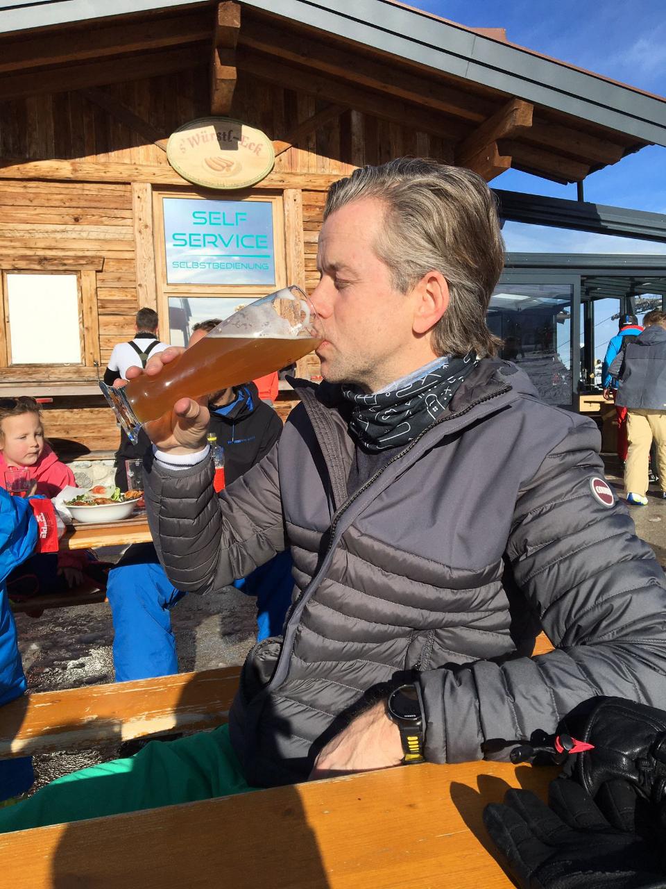 FE6BA978-68B5-4BD2-AA0A-2E245D8D86A8