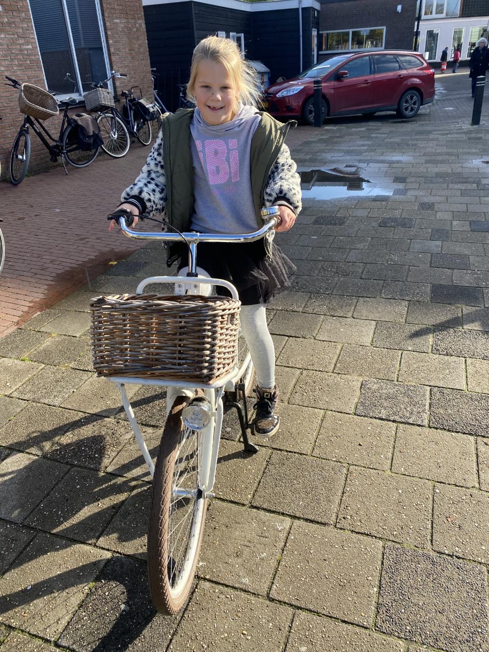 B1A42E25-7081-49FD-BCEB-8DF67FE93D60