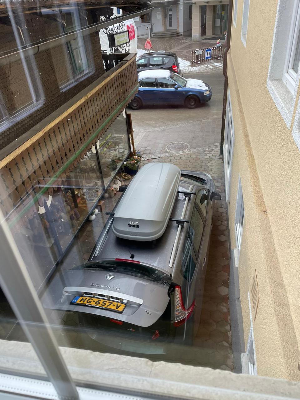 E5615572-928B-4ADB-88DE-8363EBA5DB0B