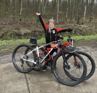 AD0EE6E6-B74E-4805-8149-E00C28F044E2