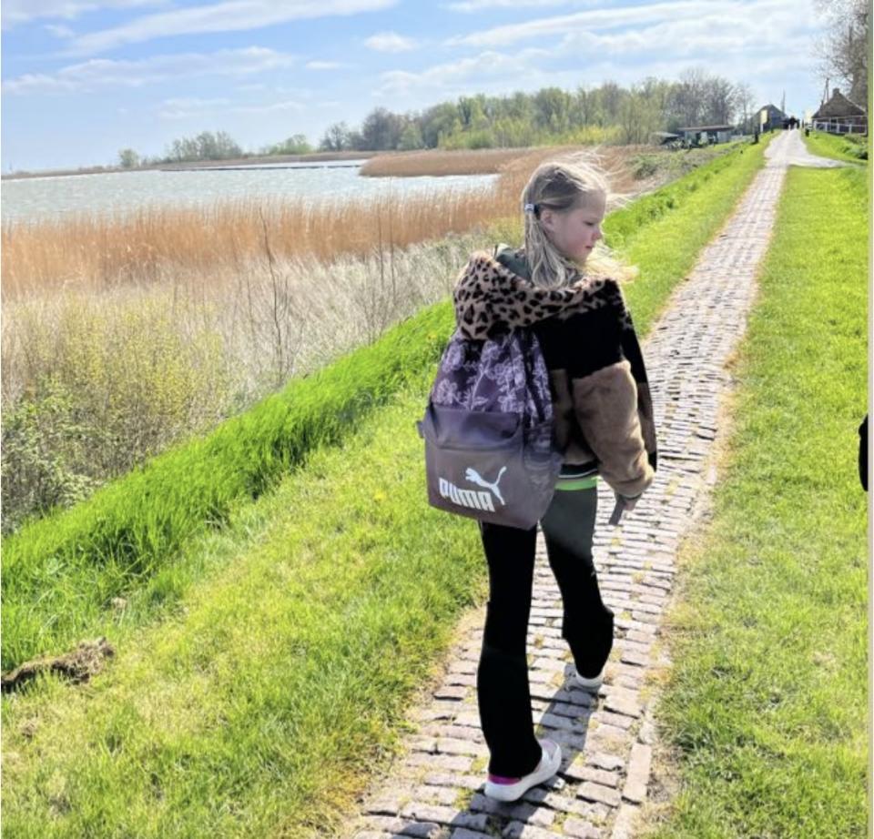 D0675A1C-7CEF-46D1-BEAC-B61E9F133419